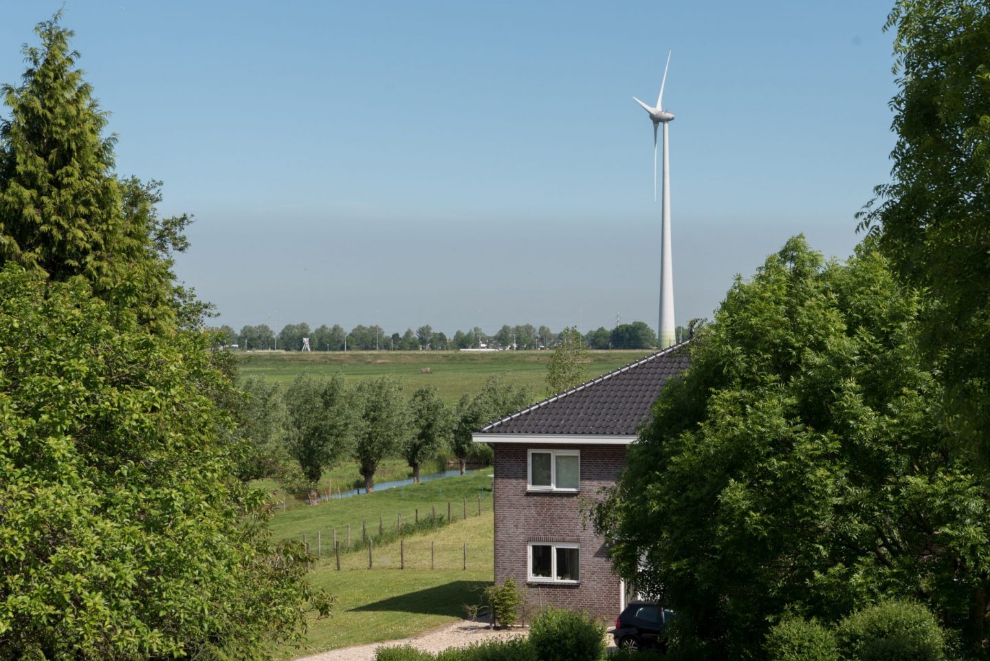 Een windmolen in je achtertuin, mag dat zomaar?