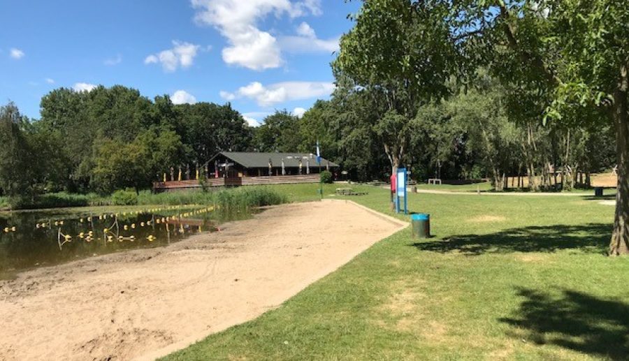 Provincie verlengt negatief zwemadvies voor recreatieplas Merwelanden